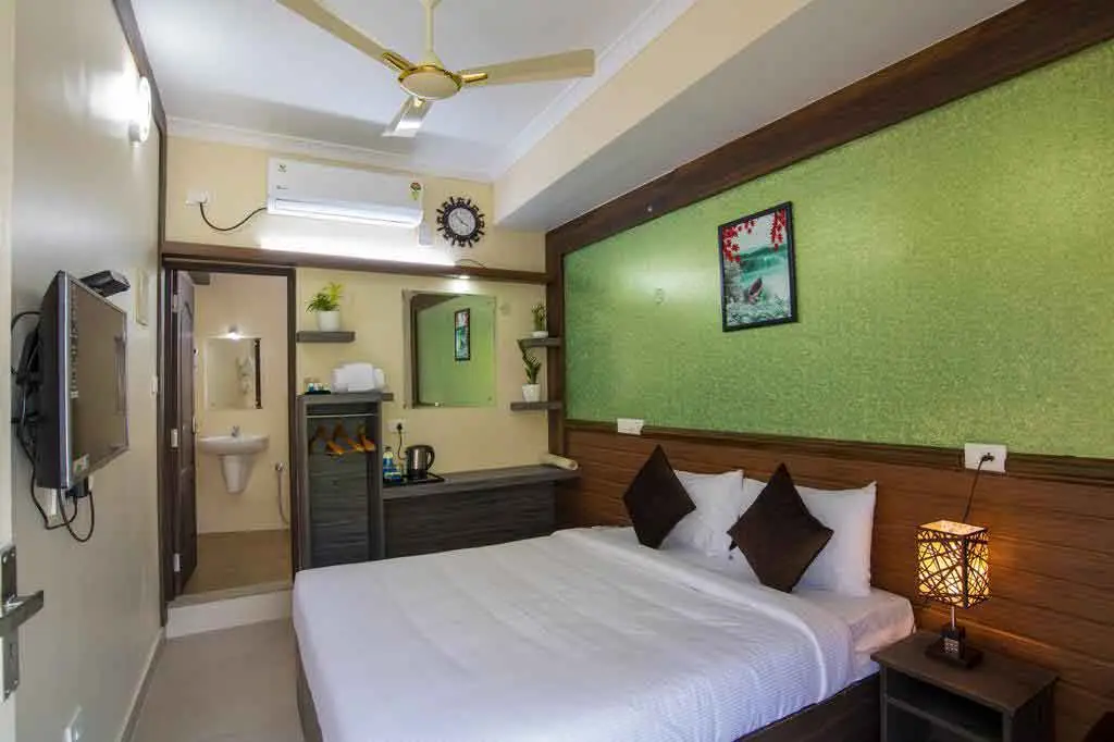 Double Deluxe Room near Kochi Airport